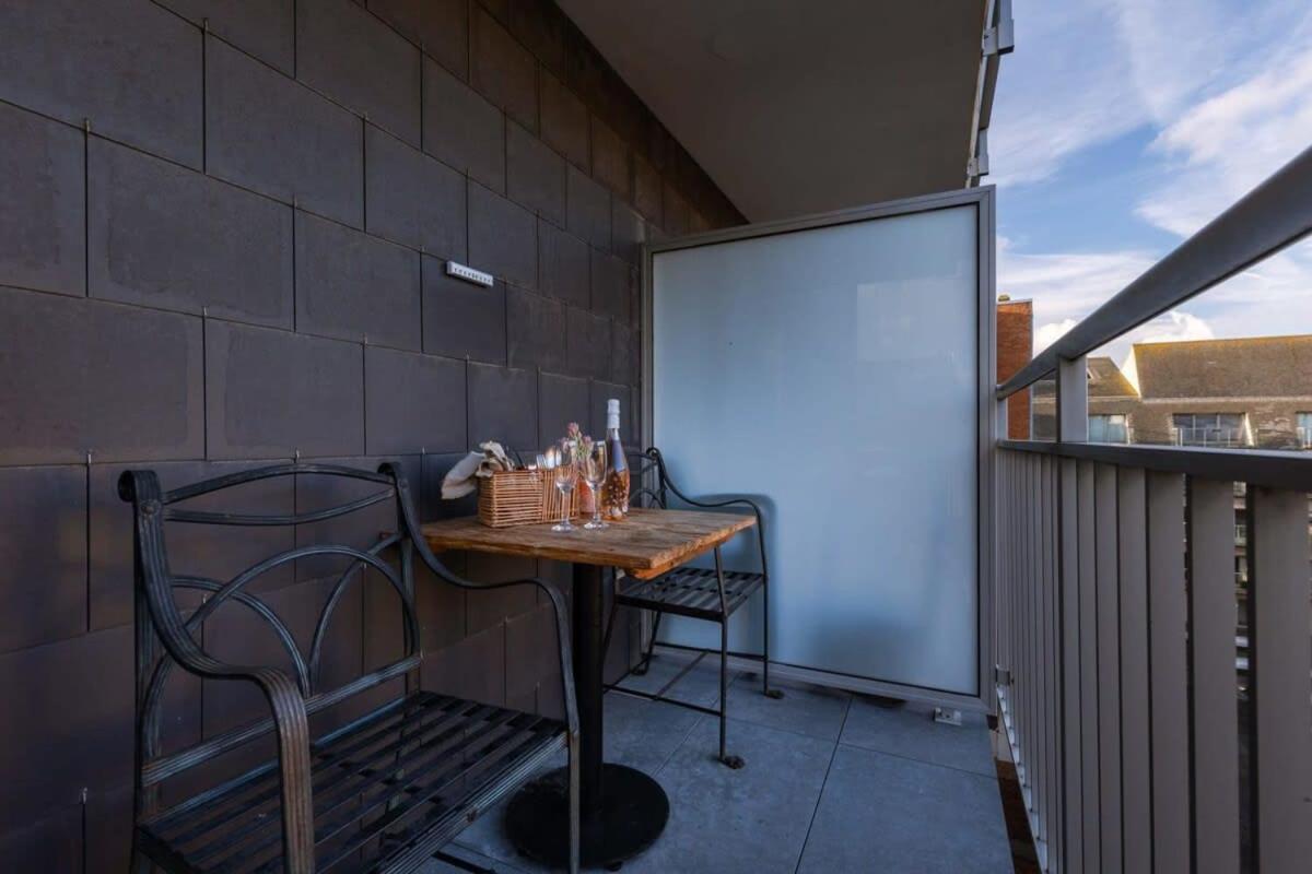 מידלקרק Huswell - Charming Studio With Terrace Nearby The Beach מראה חיצוני תמונה