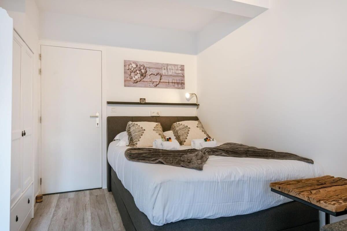 מידלקרק Huswell - Charming Studio With Terrace Nearby The Beach מראה חיצוני תמונה